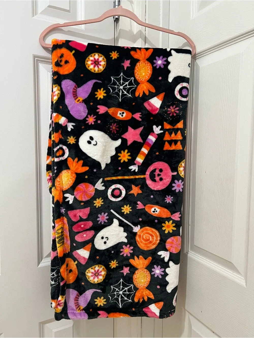 Goblin & Ghoul Plush Halloween Throw Blanket - Black & Purple